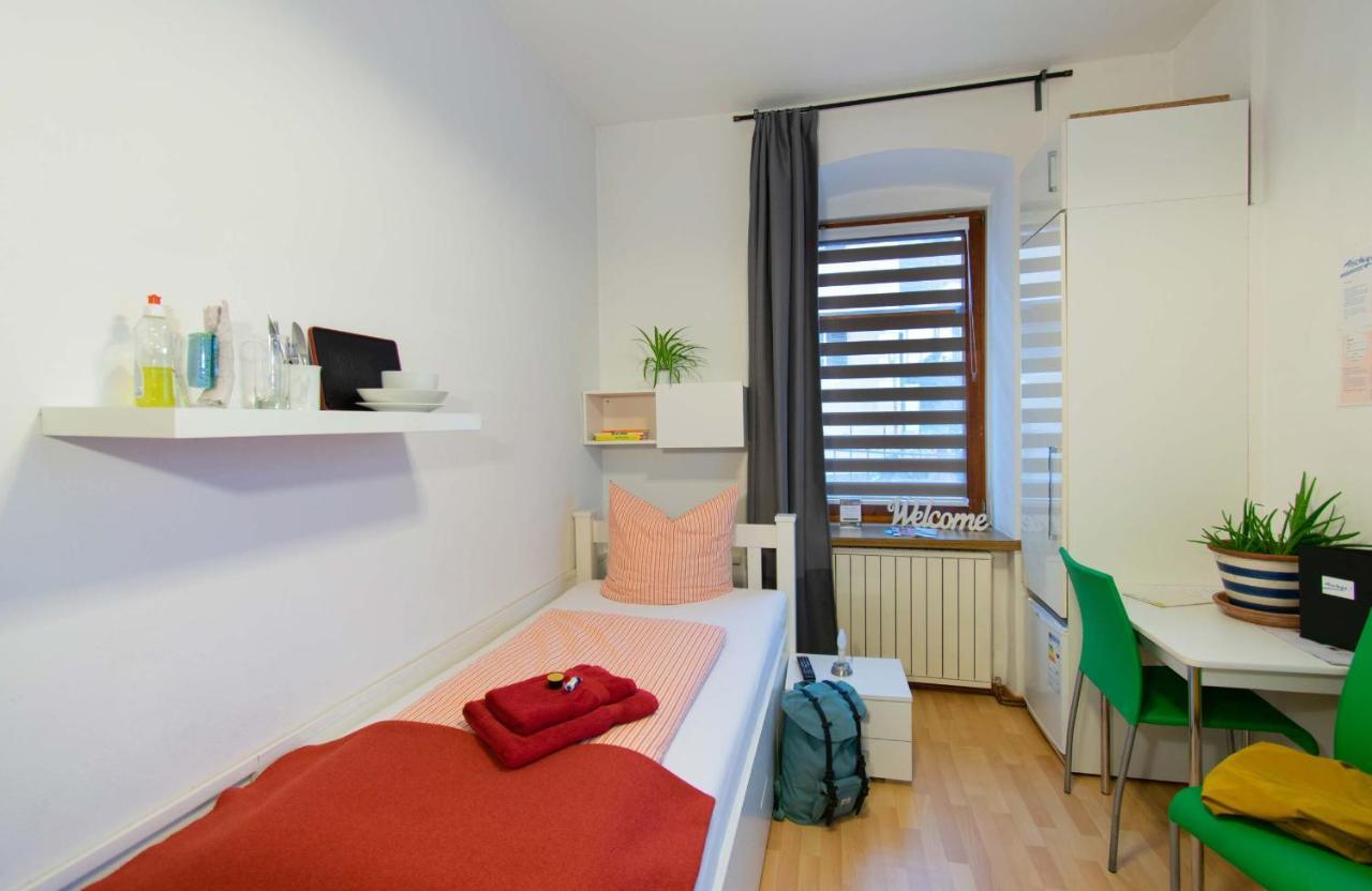 Absteige Innsbruck- Zentrale Ferienapartments Екстериор снимка