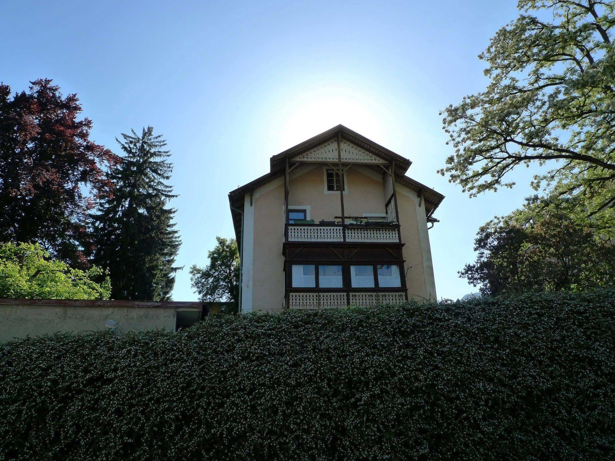 Absteige Innsbruck- Zentrale Ferienapartments Екстериор снимка