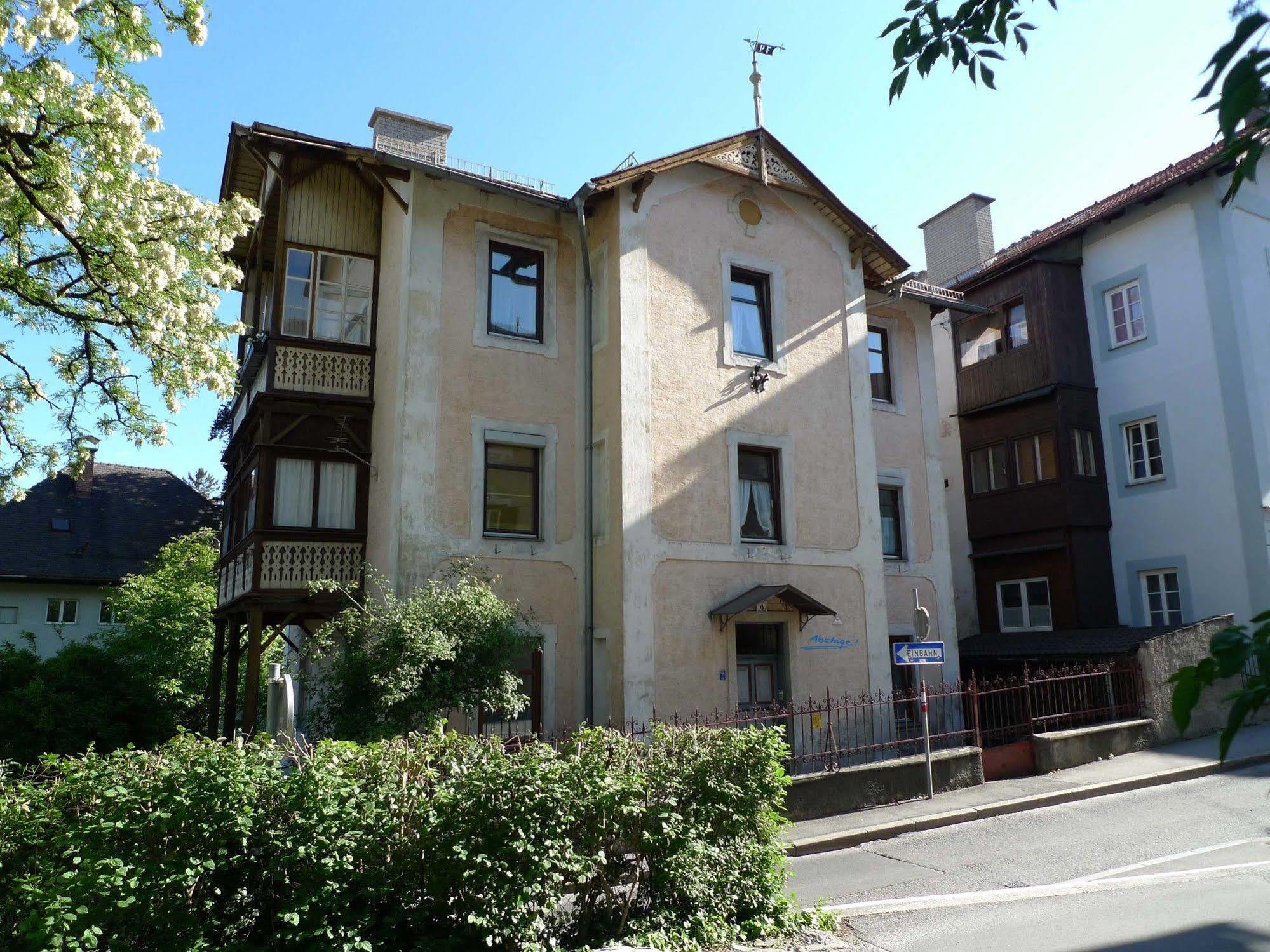 Absteige Innsbruck- Zentrale Ferienapartments Екстериор снимка